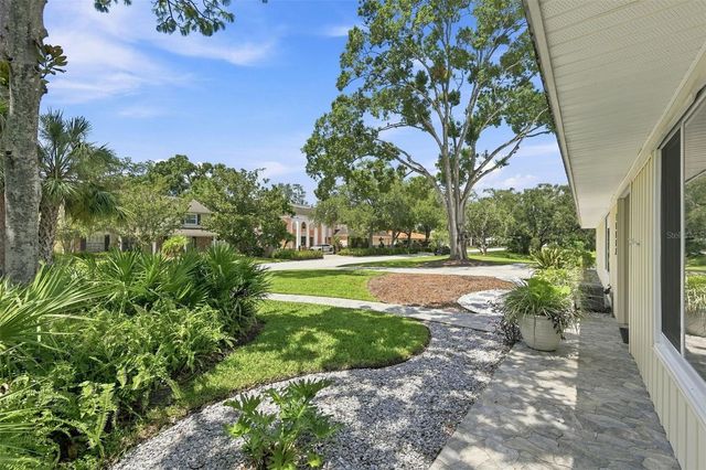 10113 LINDELAAN DRIVE, Tampa, FL 33618