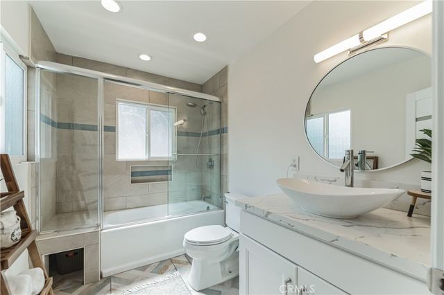 21366 Rios Street, Woodland Hills, CA 91364