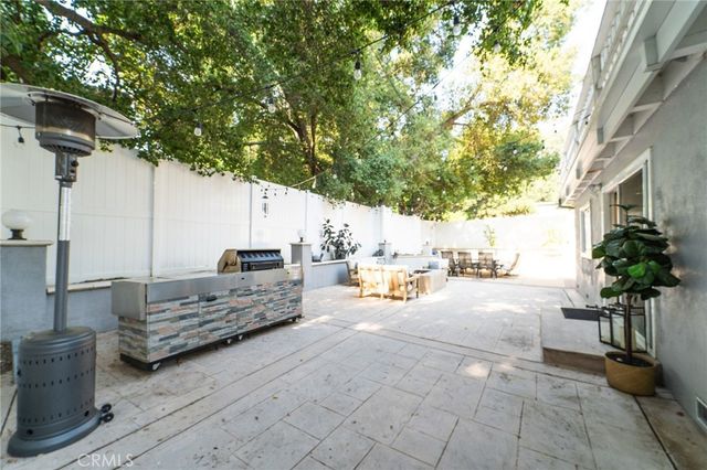 21366 Rios Street, Woodland Hills, CA 91364