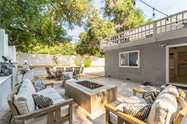 21366 Rios Street, Woodland Hills, CA 91364