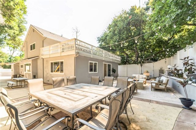 21366 Rios Street, Woodland Hills, CA 91364