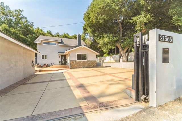 21366 Rios Street, Woodland Hills, CA 91364