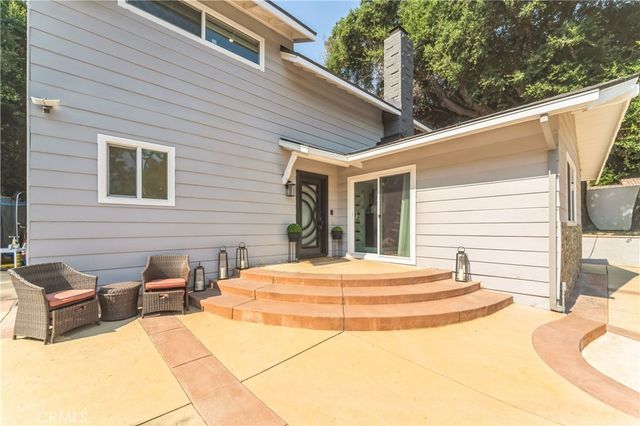 21366 Rios Street, Woodland Hills, CA 91364