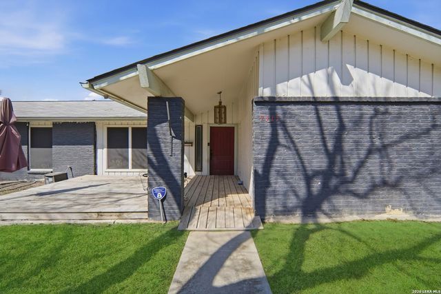 7115 Forest Brk, San Antonio, TX 78240