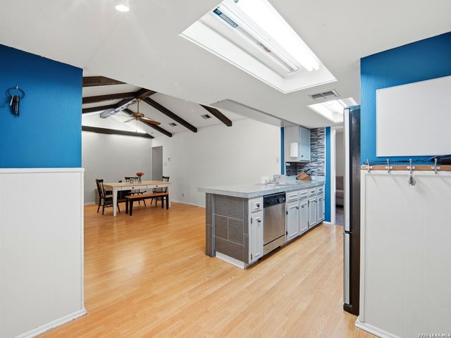 7115 Forest Brk, San Antonio, TX 78240