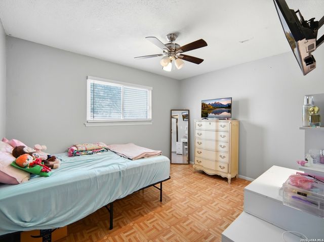 7115 Forest Brk, San Antonio, TX 78240