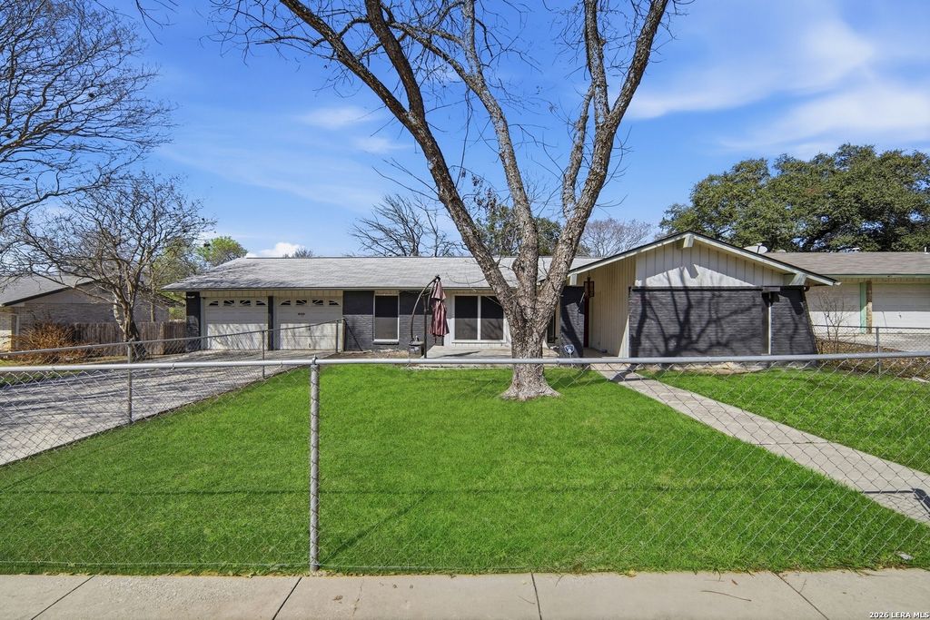 7115 Forest Brk, San Antonio, TX 78240
