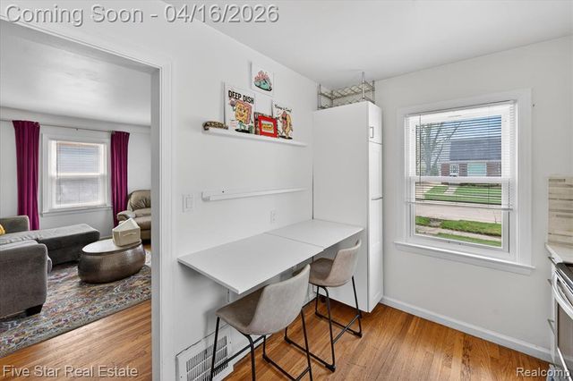 2819 Geneva Street, Dearborn, MI 48124