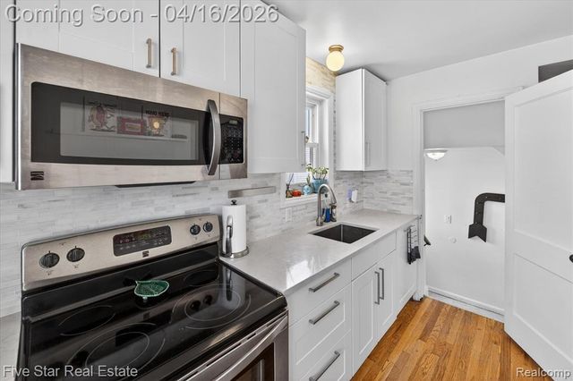 2819 Geneva Street, Dearborn, MI 48124