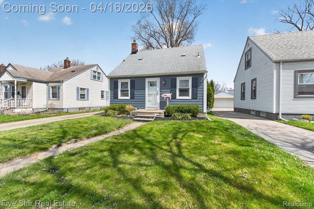 2819 Geneva Street, Dearborn, MI 48124