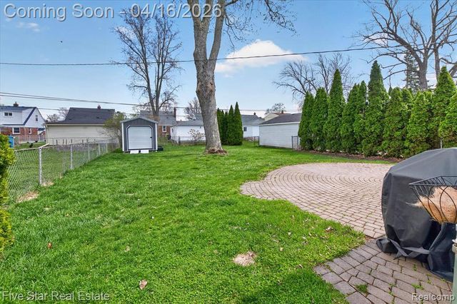 2819 Geneva Street, Dearborn, MI 48124