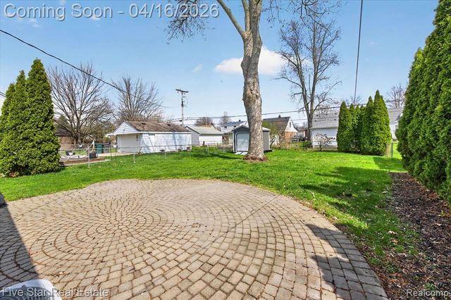 2819 Geneva Street, Dearborn, MI 48124