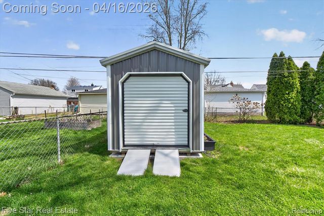 2819 Geneva Street, Dearborn, MI 48124