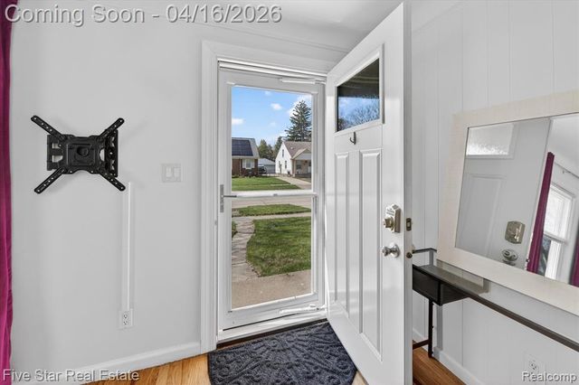 2819 Geneva Street, Dearborn, MI 48124