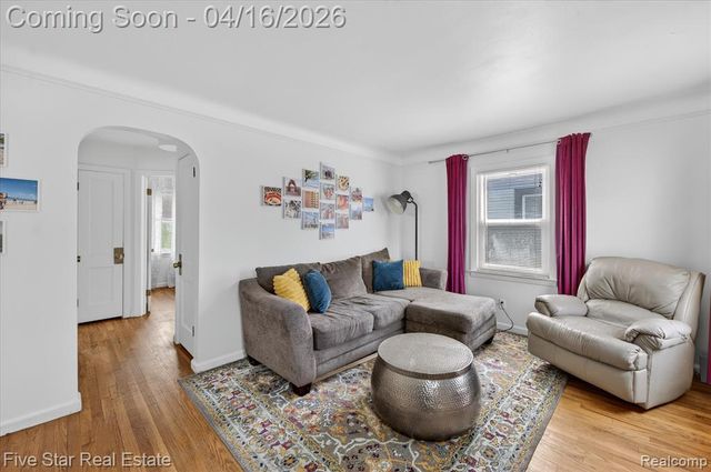 2819 Geneva Street, Dearborn, MI 48124