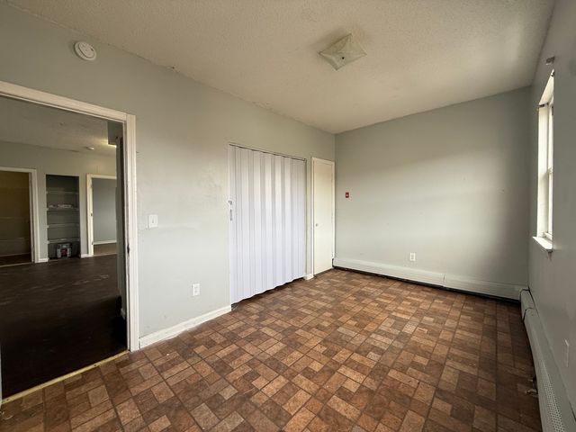 132 Locust Street 13, Waterbury, CT 06704