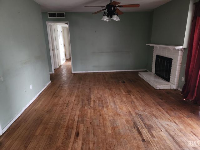 1321 Carson Avenue, Bakersfield, CA 93304