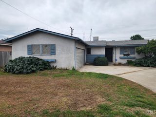 1321 Carson Avenue, Bakersfield, CA 93304
