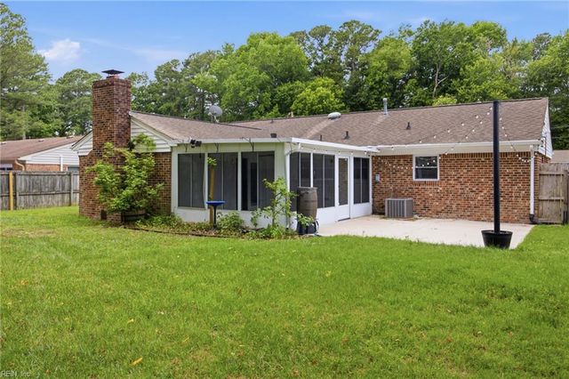 468 Blanche DR W, Chesapeake, VA 23323