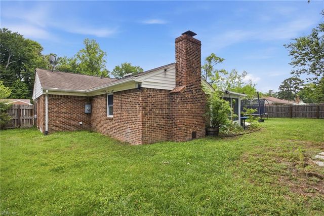 468 Blanche DR W, Chesapeake, VA 23323