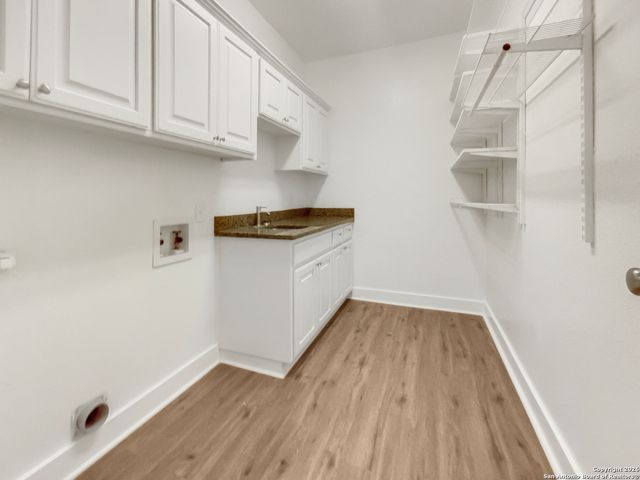 335 Berry Oaks Drive, Bulverde, TX 78163