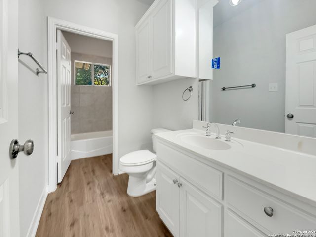 335 Berry Oaks Drive, Bulverde, TX 78163