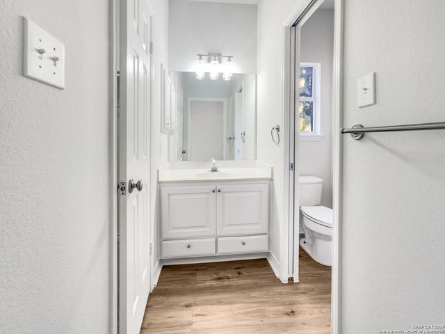 335 Berry Oaks Drive, Bulverde, TX 78163