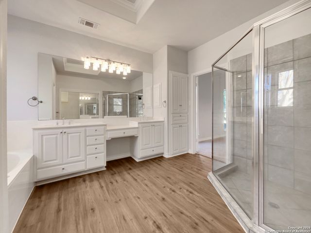 335 Berry Oaks Drive, Bulverde, TX 78163