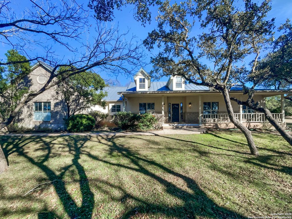 335 Berry Oaks Drive, Bulverde, TX 78163