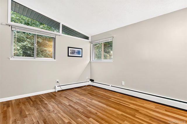 23 Howard Avenue, Valhalla, NY 10595