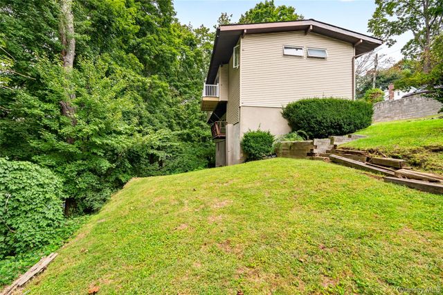 23 Howard Avenue, Valhalla, NY 10595