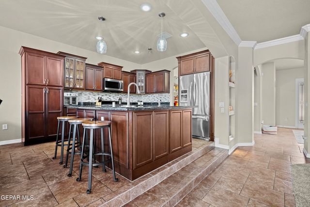 3066 SNOWY POINT Drive, El Paso, TX 79938