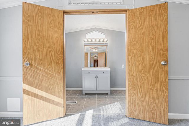 18 HAMMOCK TRL, Middle River, MD 21220