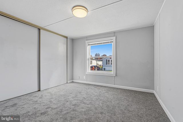 18 HAMMOCK TRL, Middle River, MD 21220