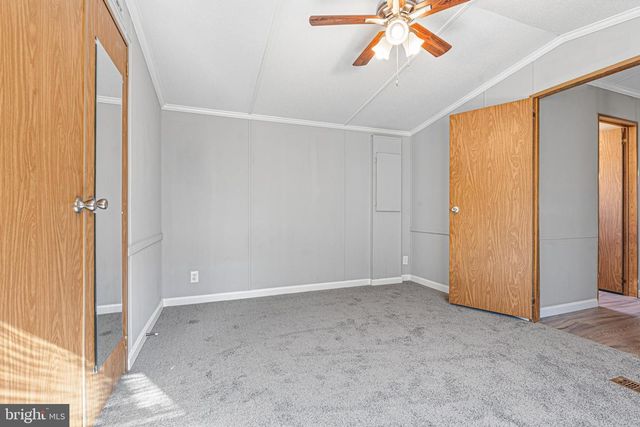 18 HAMMOCK TRL, Middle River, MD 21220