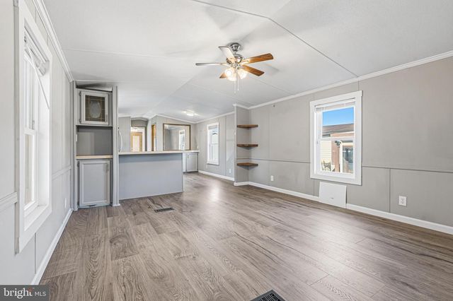 18 HAMMOCK TRL, Middle River, MD 21220