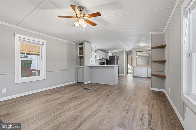 18 HAMMOCK TRL, Middle River, MD 21220