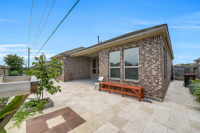 33519 Green Prairie Drive, Brookshire, TX 77423