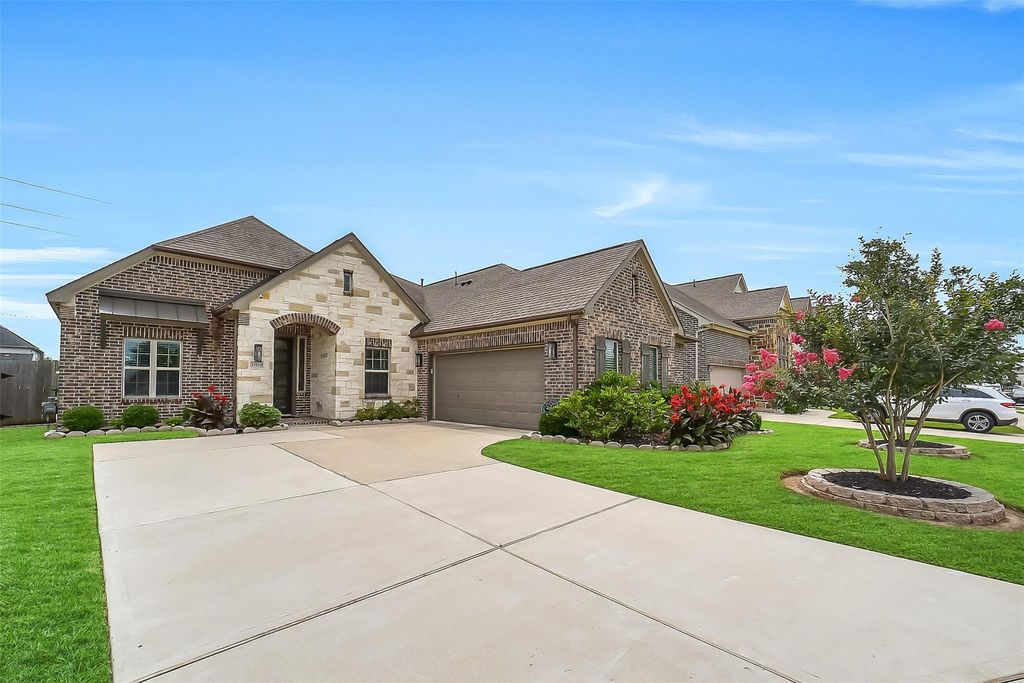 33519 Green Prairie Drive, Brookshire, TX 77423