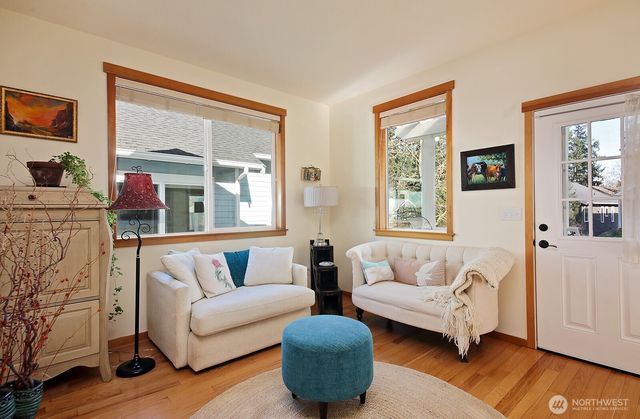 1043 Village Loop, Langley, WA 98260