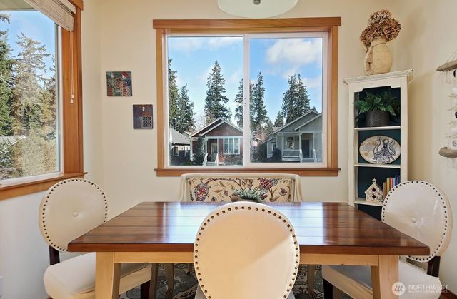 1043 Village Loop, Langley, WA 98260