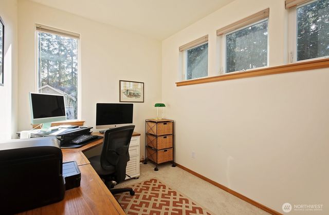 1043 Village Loop, Langley, WA 98260