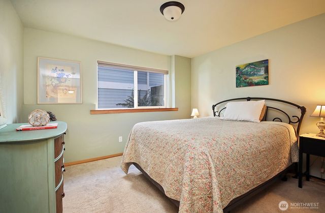 1043 Village Loop, Langley, WA 98260