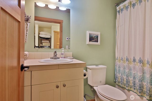 1043 Village Loop, Langley, WA 98260