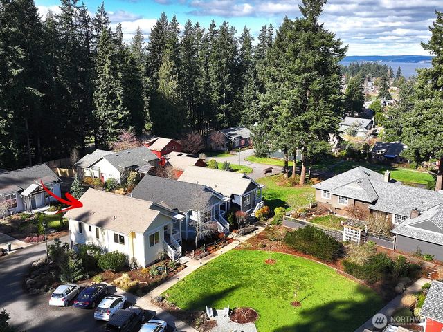 1043 Village Loop, Langley, WA 98260