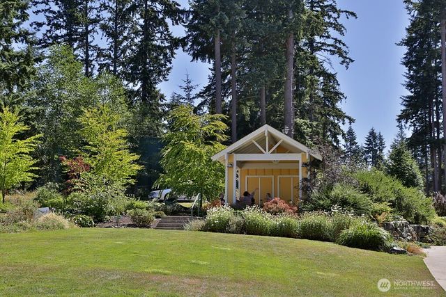 1043 Village Loop, Langley, WA 98260