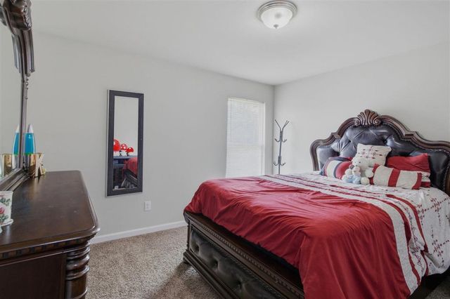 2202 S LAKE MICHELE Circle, Lake Charles, LA 70607