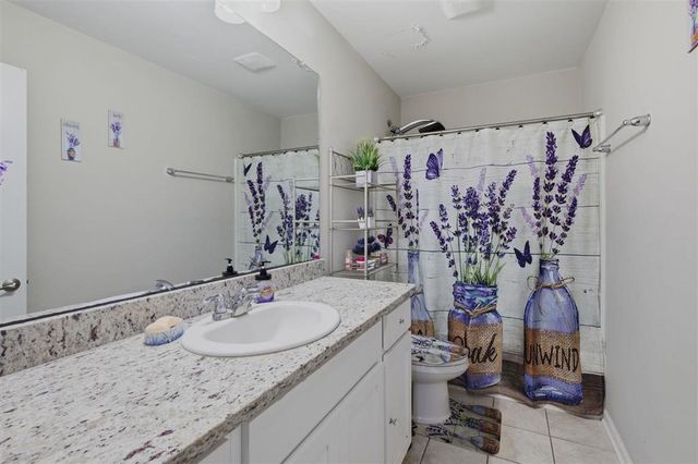 2202 S LAKE MICHELE Circle, Lake Charles, LA 70607
