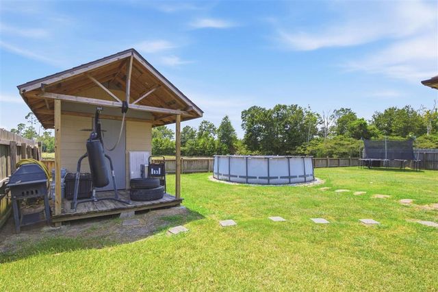 2202 S LAKE MICHELE Circle, Lake Charles, LA 70607