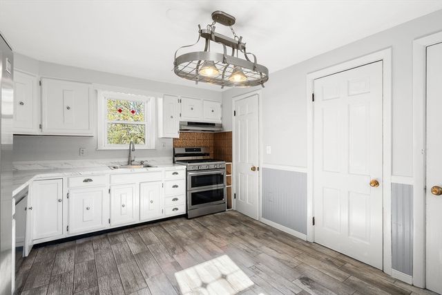 8 Contentment Place, Dedham, MA 02026